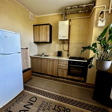 Бориса Гмирі вул., 9