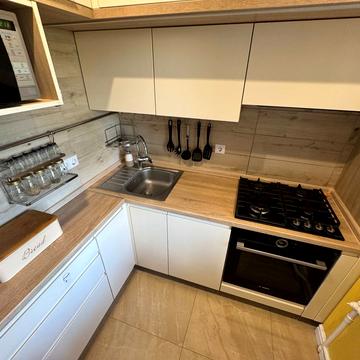 Павла Тичини просп., 24