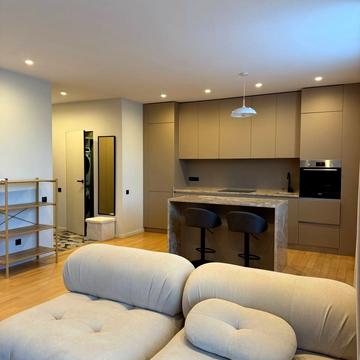 Топольна вул., 4-А