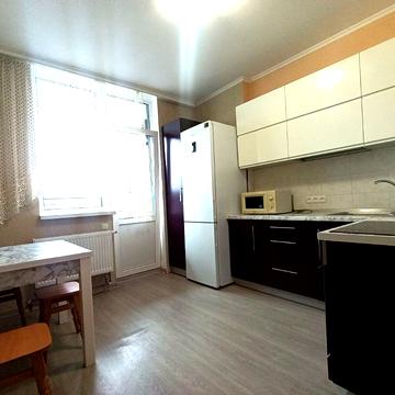 Рональда Рейгана вул., (Будинок 1)