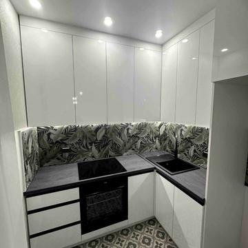 Олександрівська вул., 5