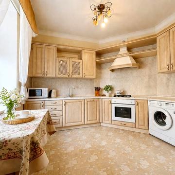 Євгена Чикаленка вул. (Пушкінська), 2-4/7