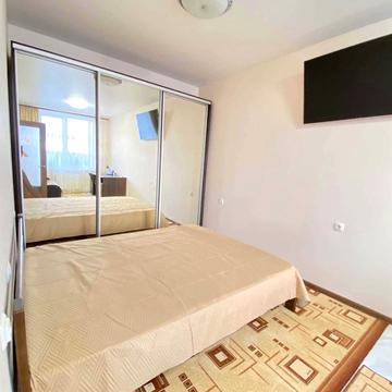 Михайлівська вул., (Будинок 1)