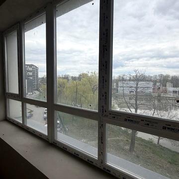Приозерна вул., (Будинок 21)