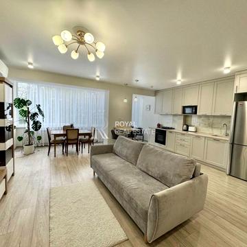 Михайла Омеляновича-Павленка вул. (Суворова), 13