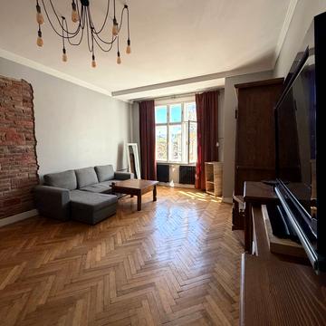 Тараса Шевченка вул., 30