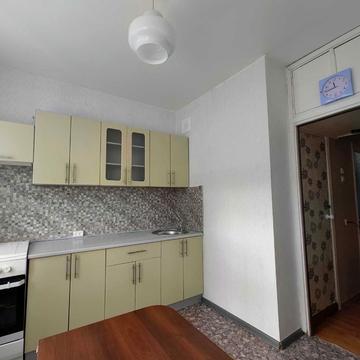 Квітневий пров., 8