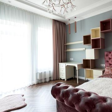 Травневий пров., 4