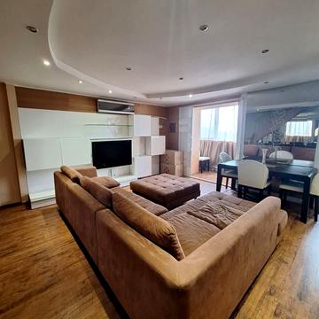 Героїв просп., 48