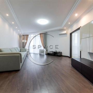 Володимира Івасюка просп. (Героїв Сталінграду), 2-Д