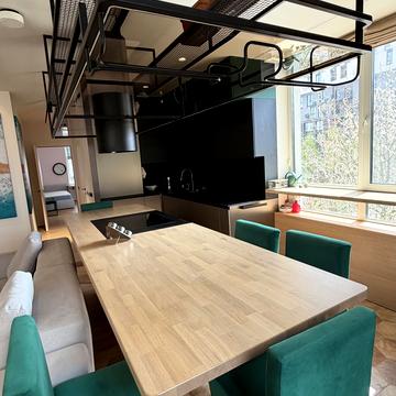 Салютна вул., 2к6