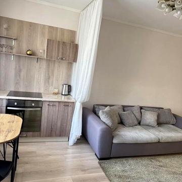 Василя Тютюнника вул. (Анрі Барбюса), 5-Б