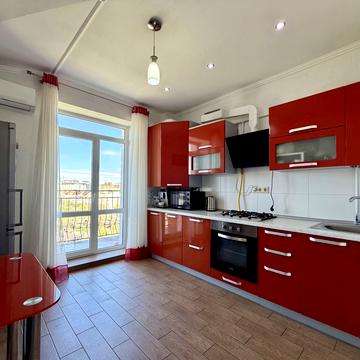 Пасічна вул., 41