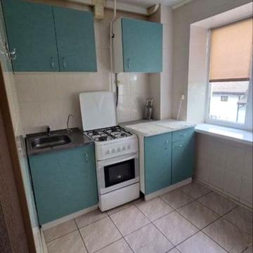 Високовольтна вул., 8