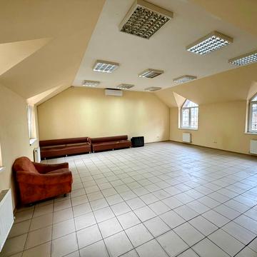 Степана Бандери вул. (Шмідта), 14