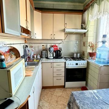 Мілютенка вул., 30/12