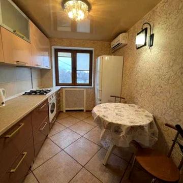 Квартальна вулиц вул. (Гладкова), 45