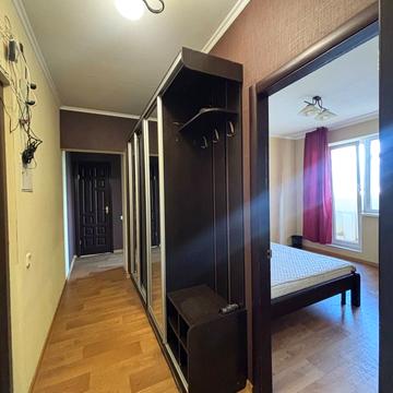 Титаренківський пров., 24