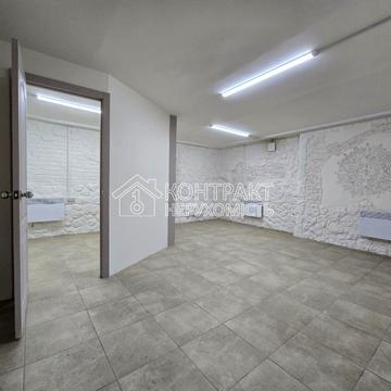 Дніпровська вул., 212