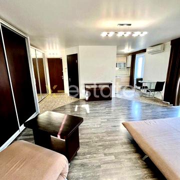 Квартальна вулиц вул. (Гладкова), 16