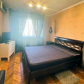 Академіка Заболотного вул., 28