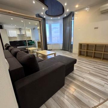 Дніпровська набережна вул., 26-А