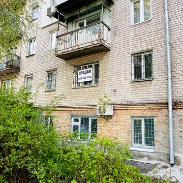 Стадіонна вул., 21/1