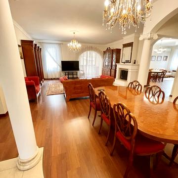 Старокозацька вул. (Комсомольська), 40