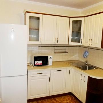 Вячеслава Чорновола вул., 10