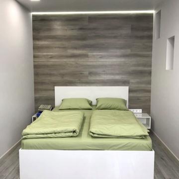 Академіка Павлова вул., 158