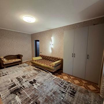 Вишняківська вул., 12