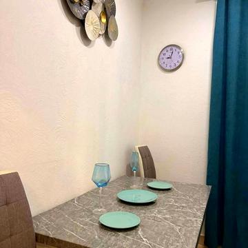 Хотинська вул., 7