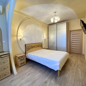 Євгена Коновальця вул. (Щорса), 44-А