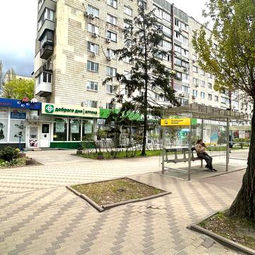 Русанівська набережна вул., 8