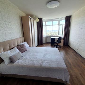 Єлизавети Чавдар вул., 24