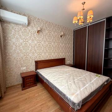 Драгоманова вул., 10