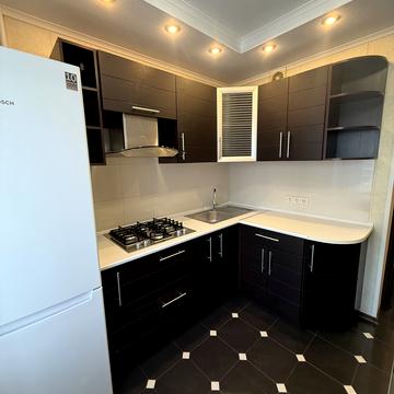 Деміївська вул., 35