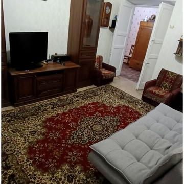 Соборна вул. (Радянська), 8