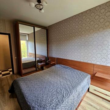 Регенераторна вул., 4к2