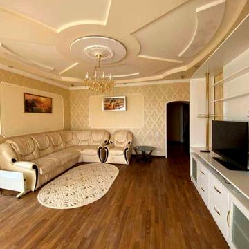 Героїв Харкова просп. (Московський), 131а