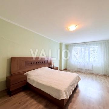 Пономарьова вул., 2/2