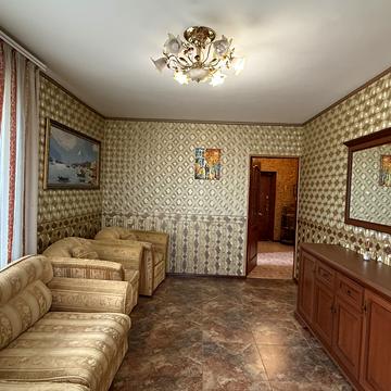 Небесної Сотні просп. (Маршала Жукова), 15а