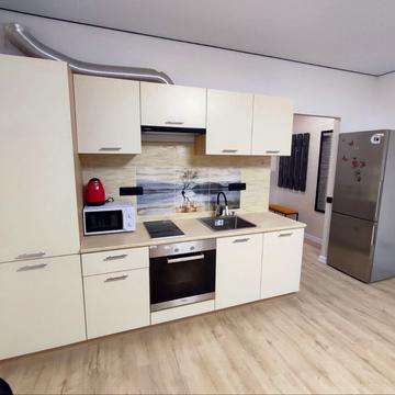 Чубинського вул., 8-Б