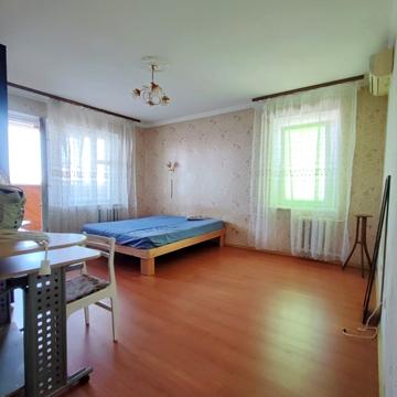 Князя Володимира Великого просп., 84