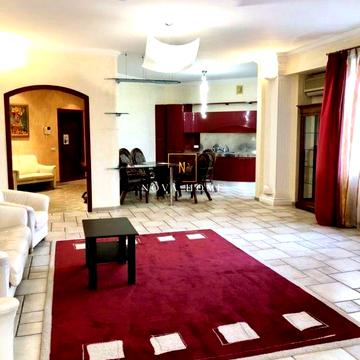 Лєскова вул., 1-А