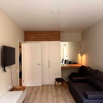 Західна вул., 10