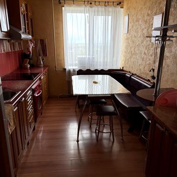 Богдана Хмельницького вул., 8