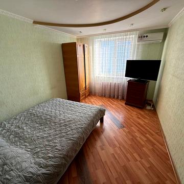 Зодчих вул., 18