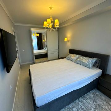 Залізнична вул., 8