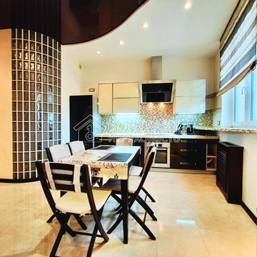 Науки просп. (Леніна), 77